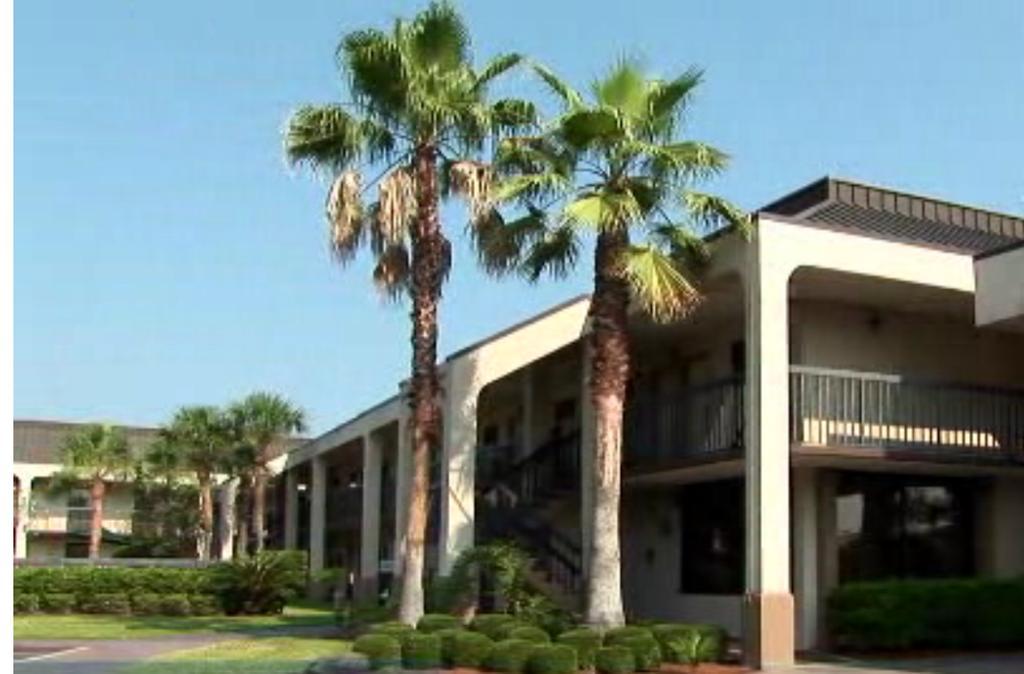 Days Inn By Wyndham Jacksonville Airport Dış mekan fotoğraf