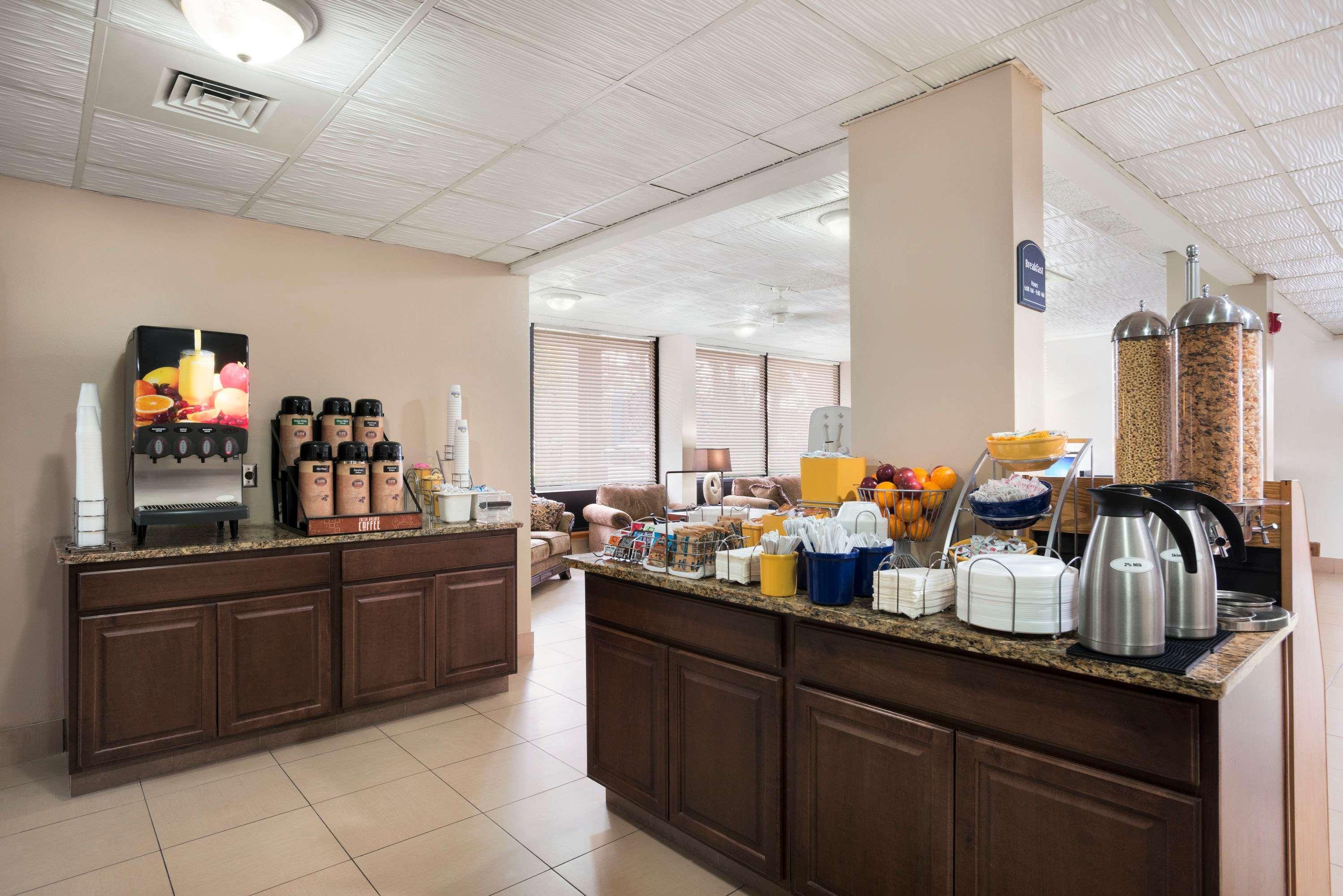 Days Inn By Wyndham Jacksonville Airport Dış mekan fotoğraf